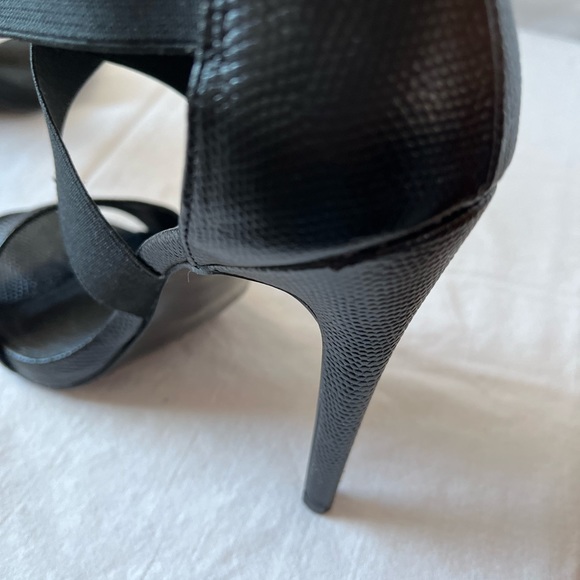 Steve Madden Marla Leather heels . Size 7 , comes with original box. 4” heels. - Picture 7 of 9